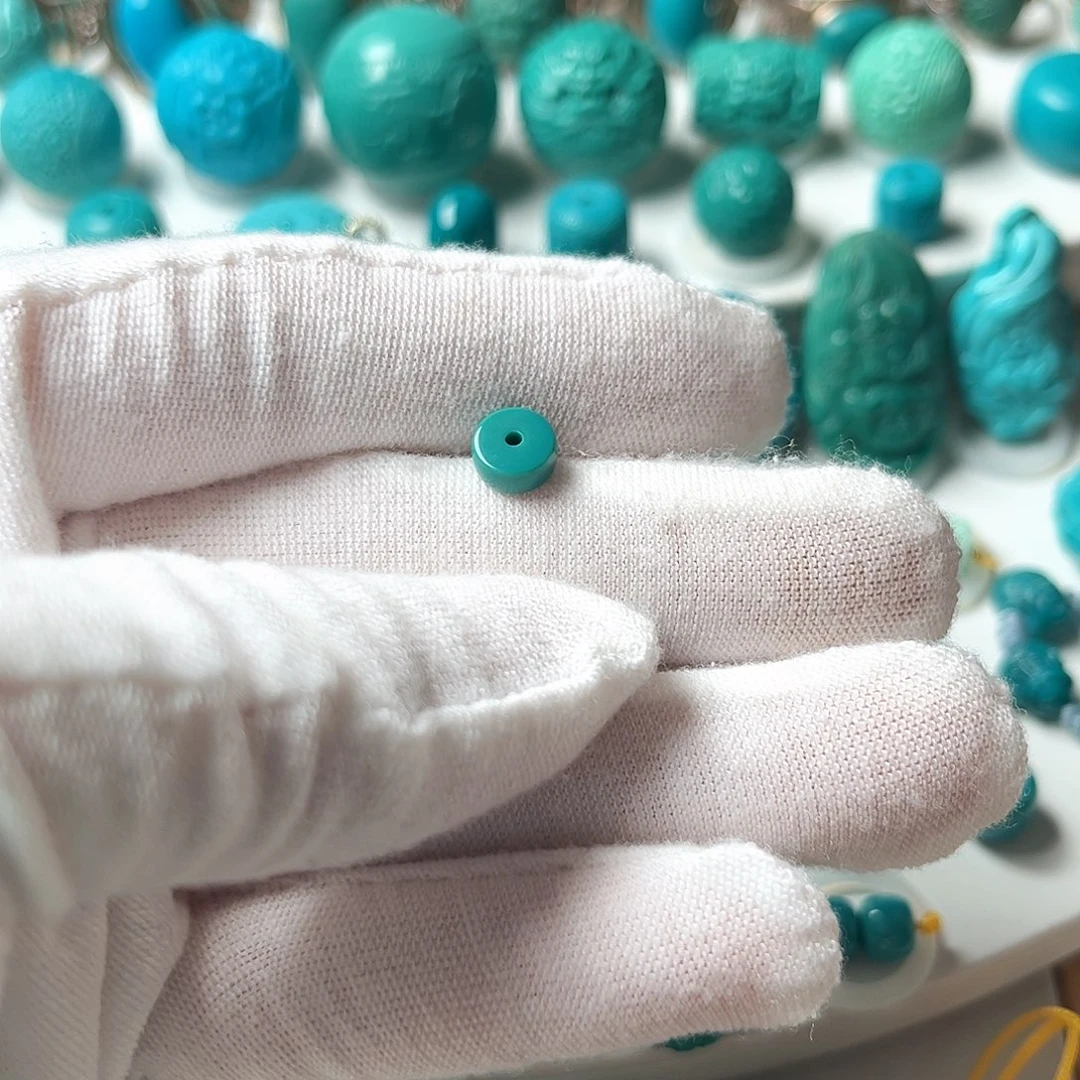 K***孔绿松石未镶嵌配饰