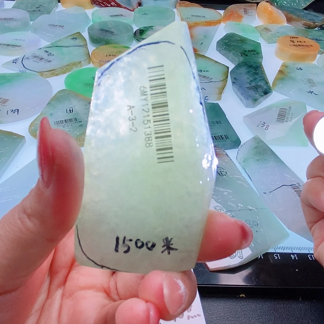 定制翡翠未镶嵌定制翡翠未镶嵌