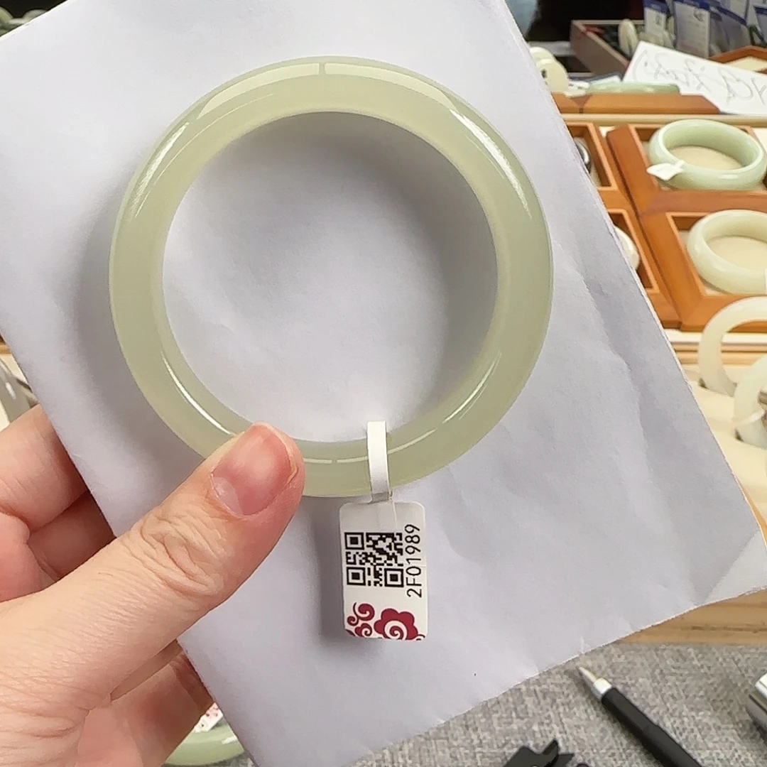 和田玉未镶嵌手镯57高冰浅冰晴