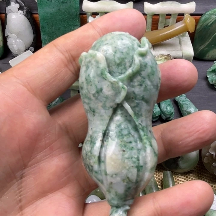 独山玉未镶嵌珠宝半成品