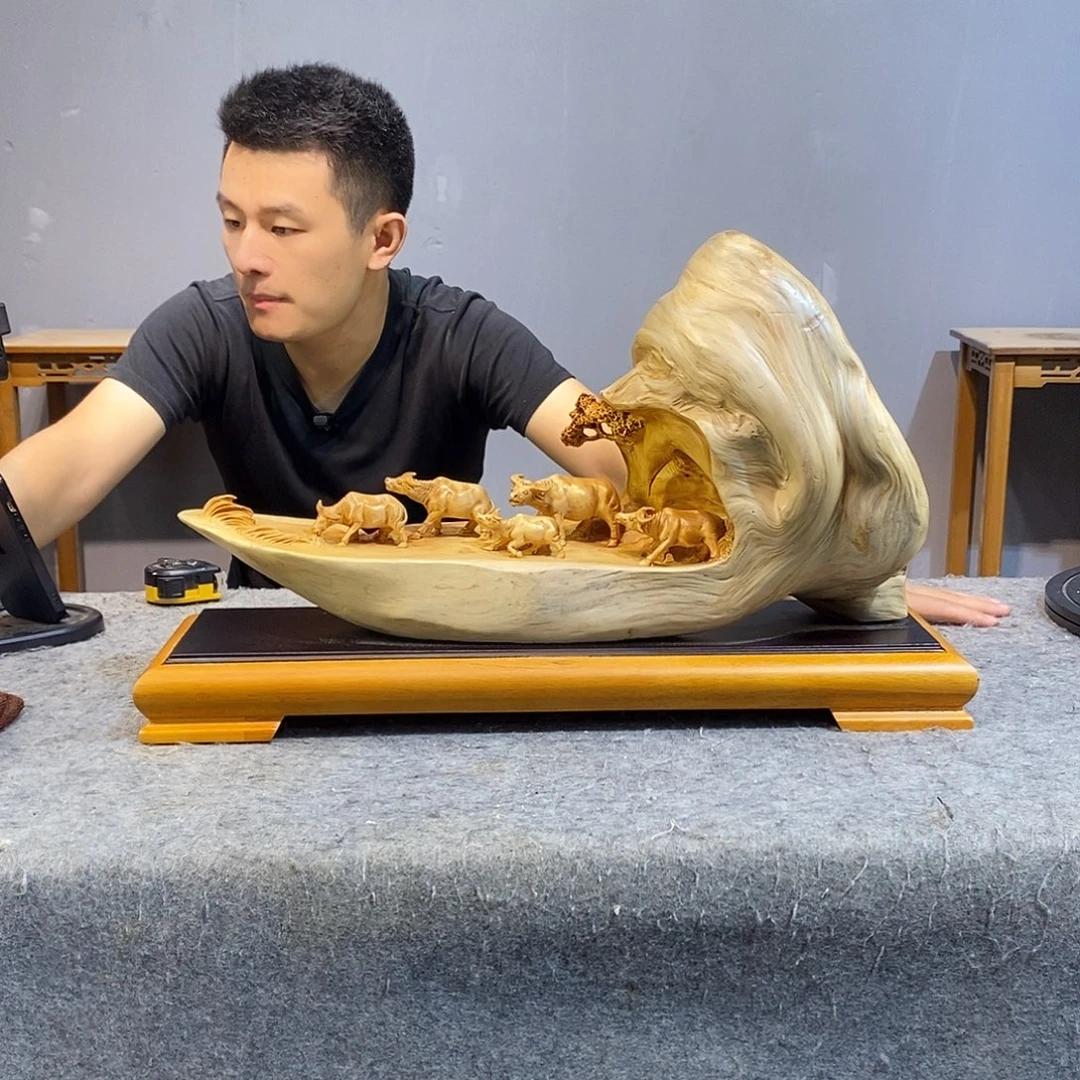 奋***斗柏木木雕工艺品摆件