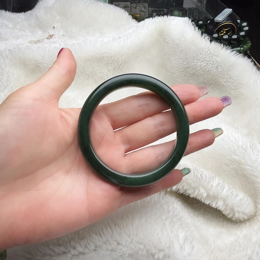 蛇纹石玉未镶嵌手镯幸**云