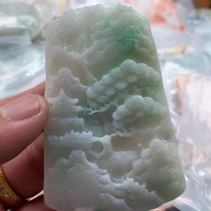 翡翠未镶嵌颈饰保真天然a货翡翠
