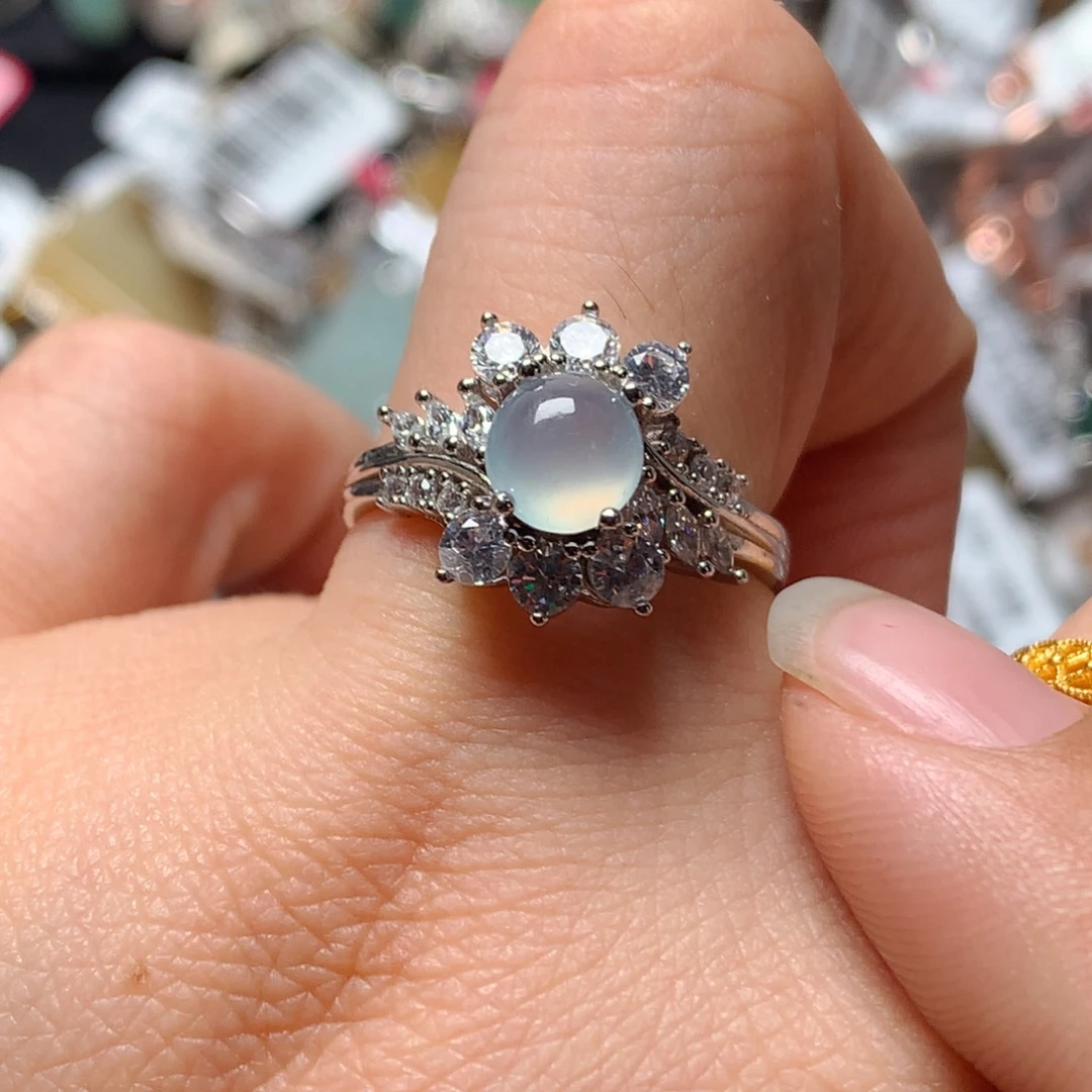 翡翠戒指银S925镶嵌天然翡翠戒指