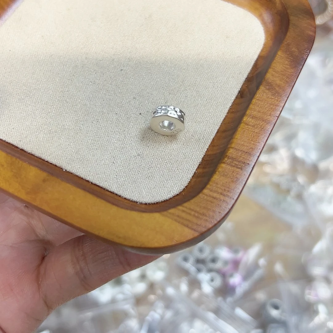 【闪购商品】无足银锤纹隔珠