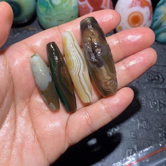 石英质玉未镶嵌珠宝半成品不**心