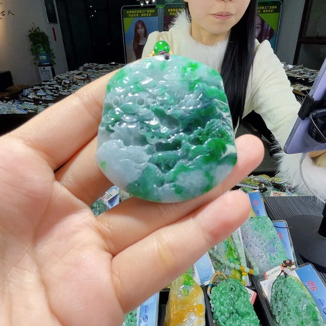 颈饰未镶嵌翡翠一