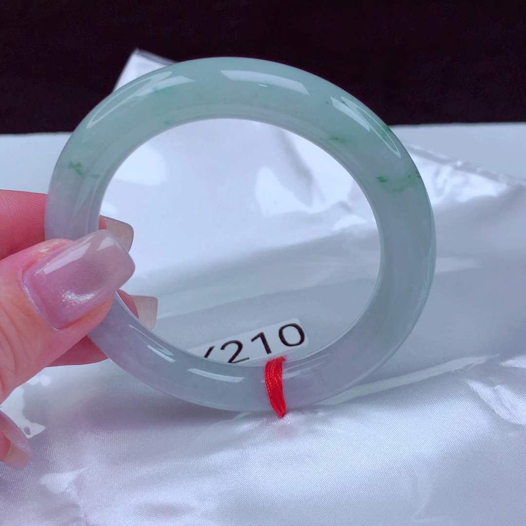 翡翠手镯未镶嵌手镯88