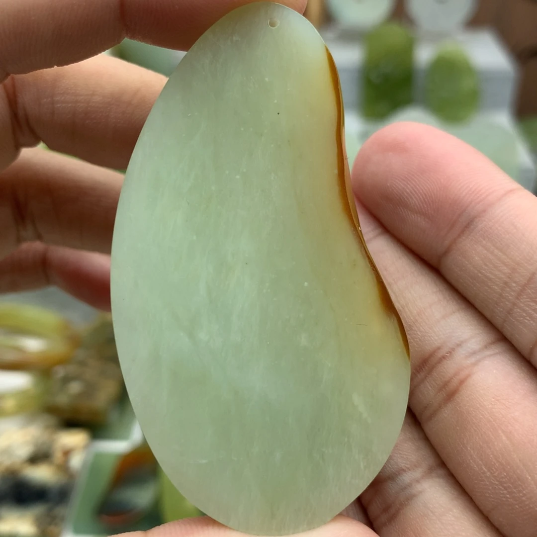 岫玉未镶嵌吊坠(不含链)