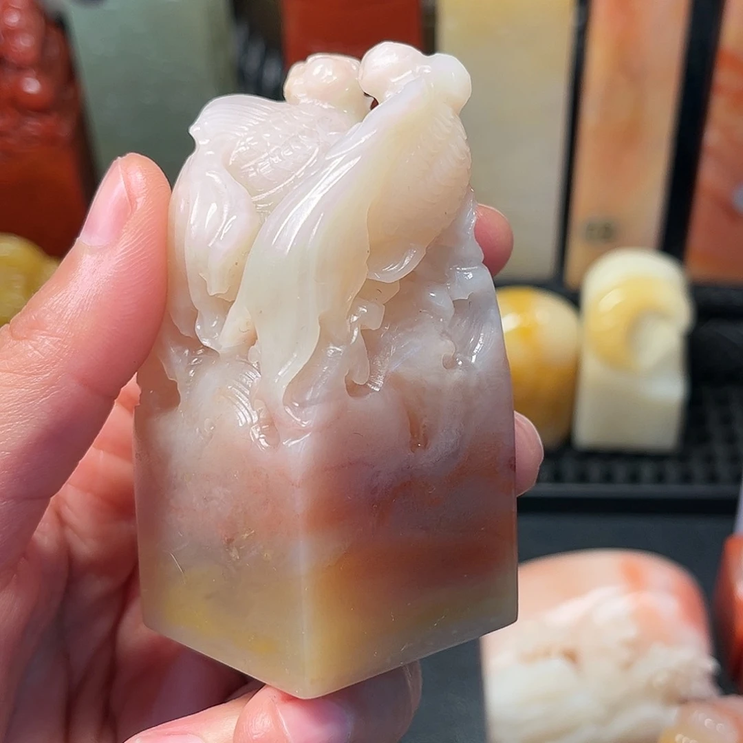 寿山石印石这种现象很明显了很多