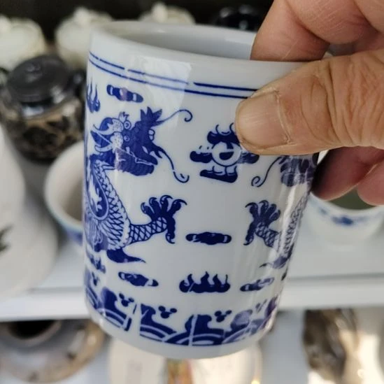 瓷片五厂，七厂各种摆件，瓷片，均有瑕疵！