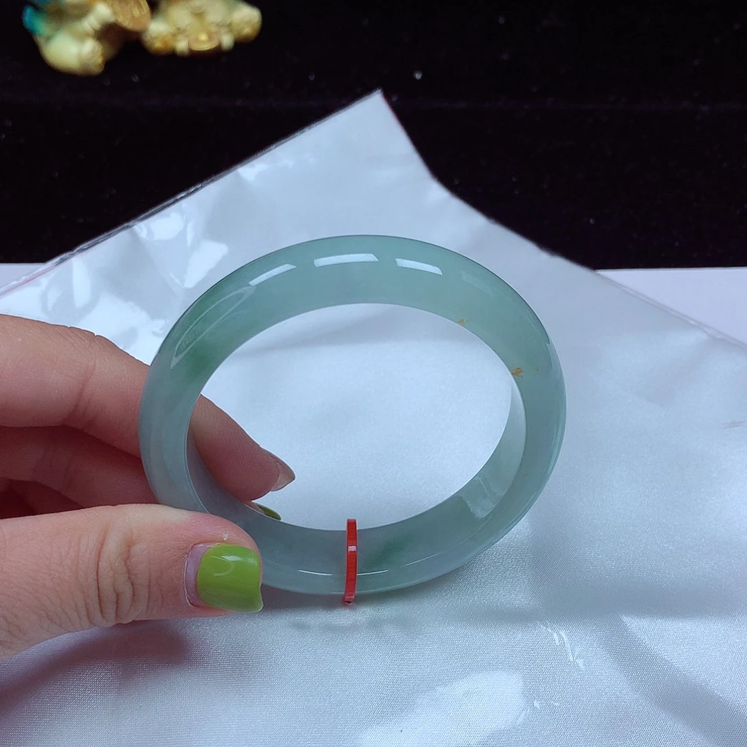 翡翠未镶嵌手镯圈口57