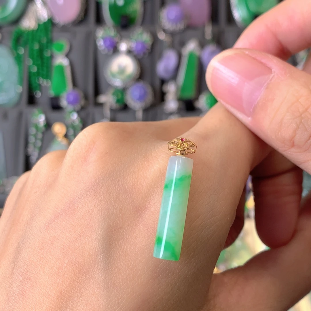 翡翠18K金镶嵌吊坠(不含链)