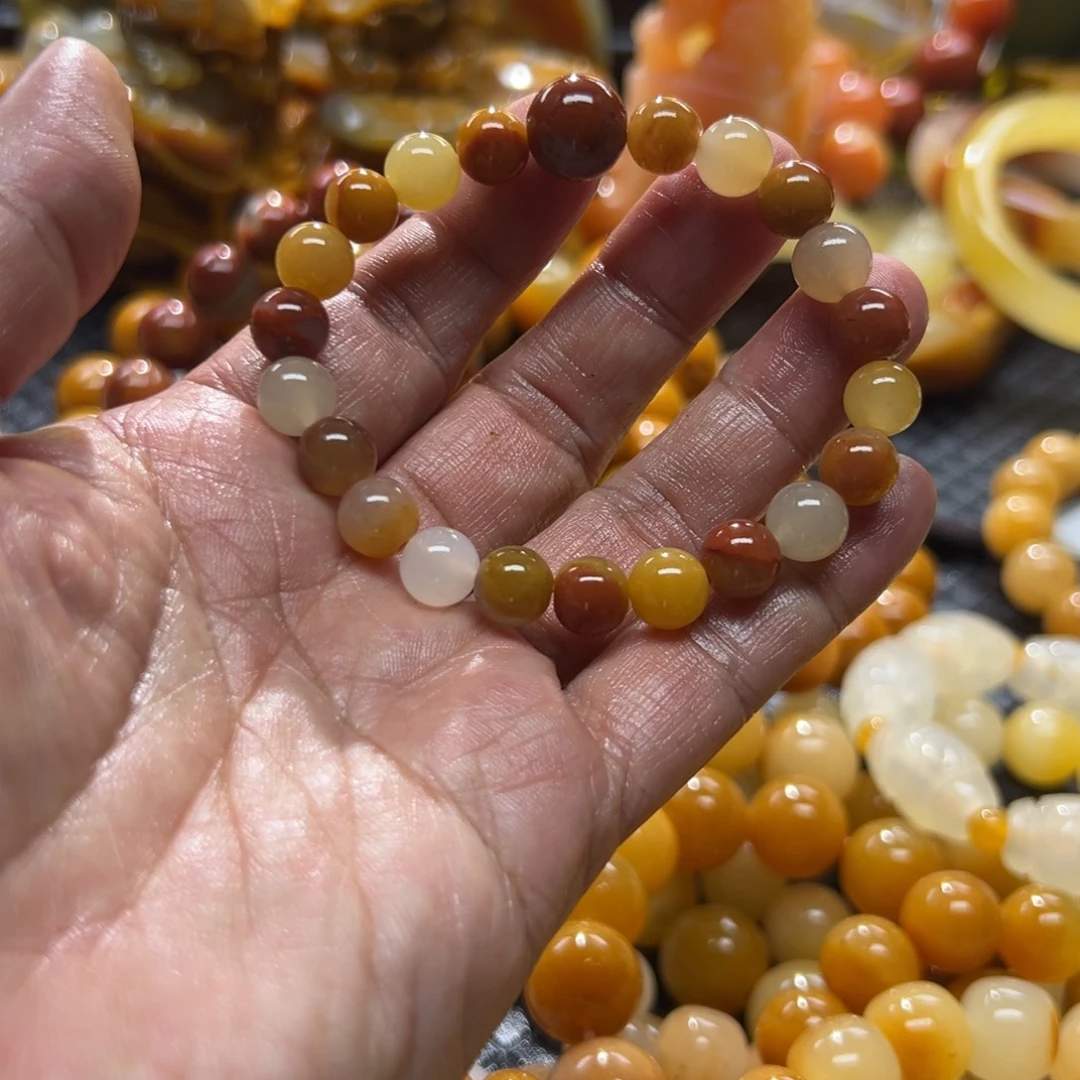 石英质玉未镶嵌颈饰
