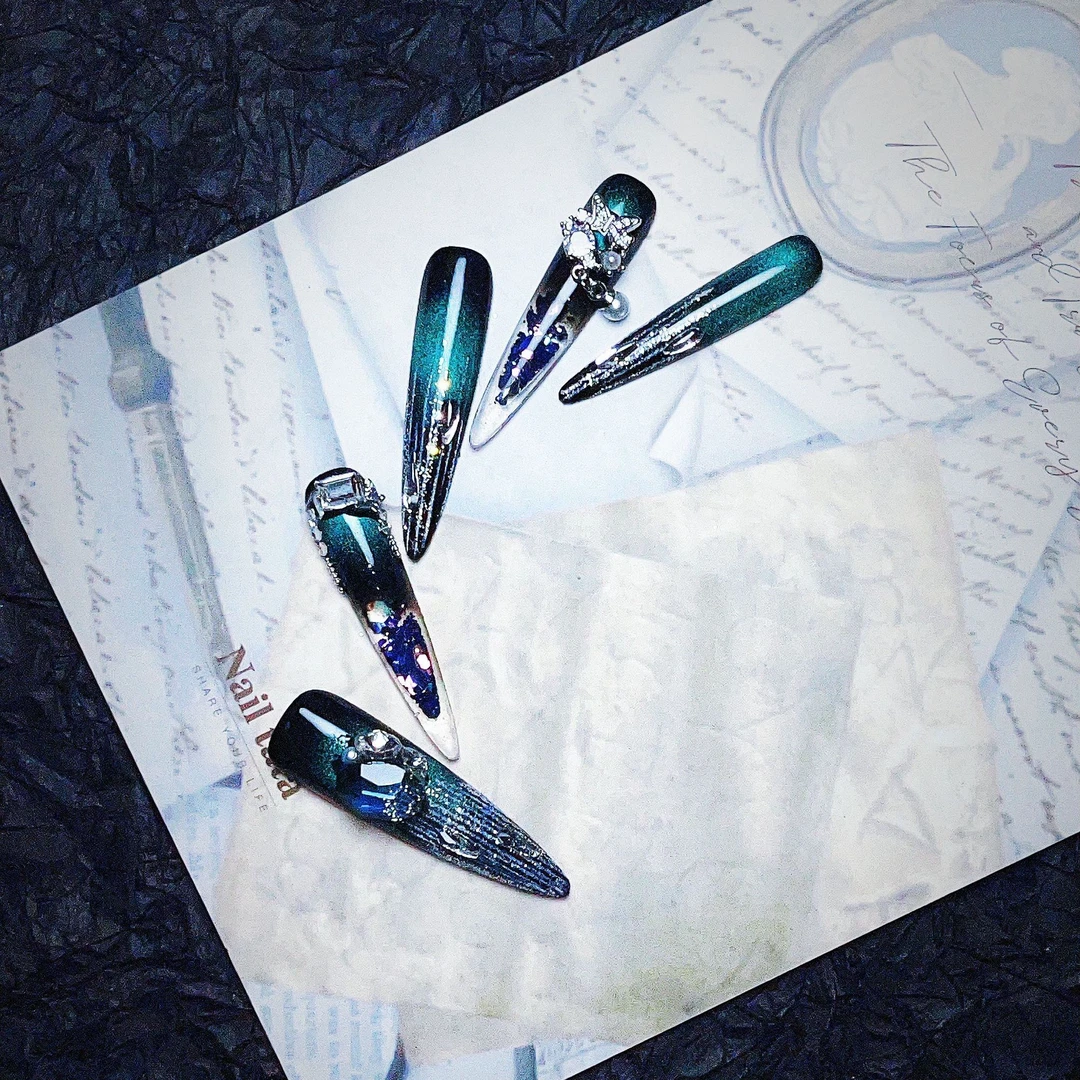 【沧澜流韵】锆石蝴蝶吊坠追光猫眼穿戴甲四指流沙手工流麻美甲