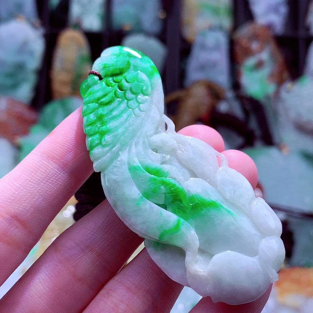 颈饰未镶嵌翡翠天然