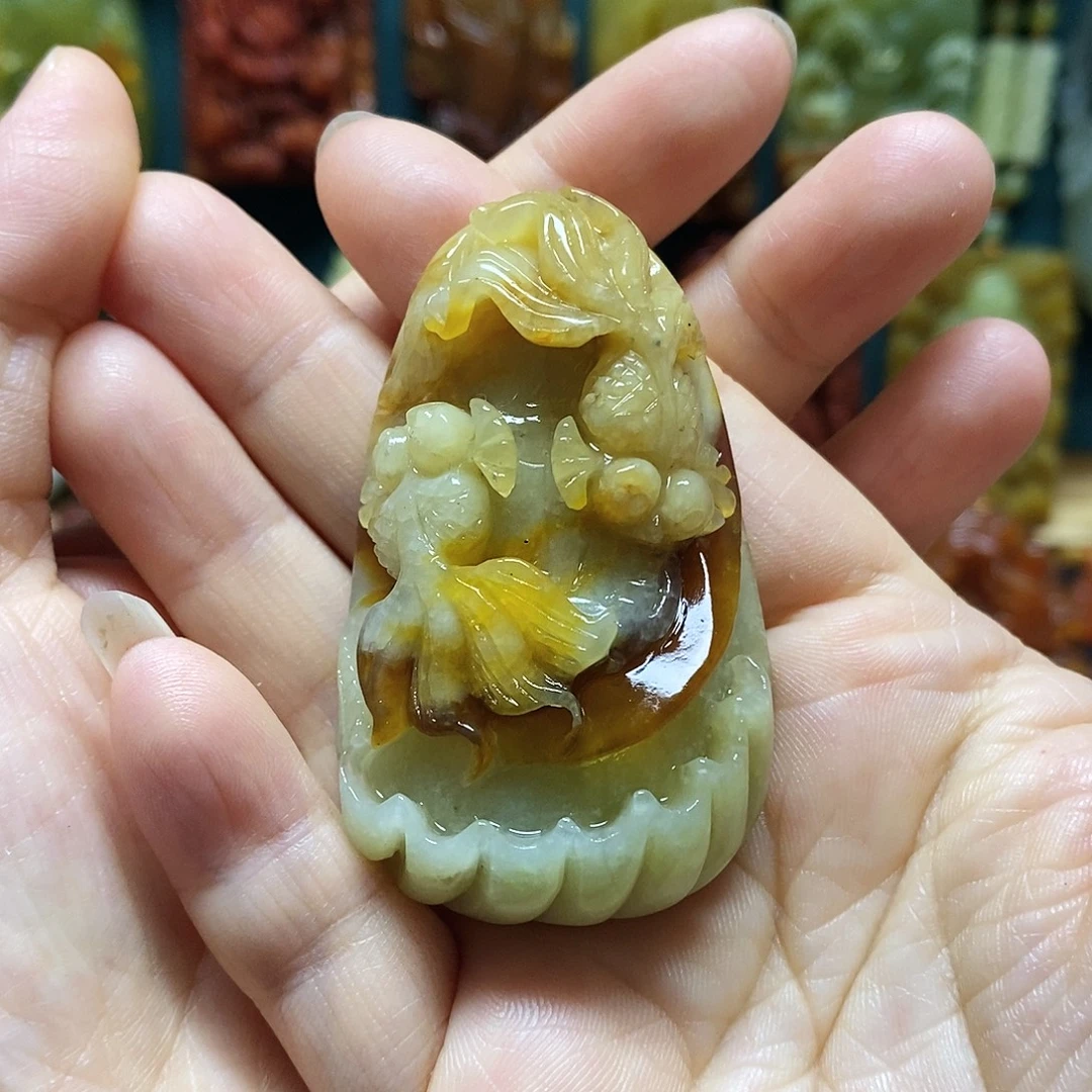 岫玉未镶嵌吊坠(赠链)