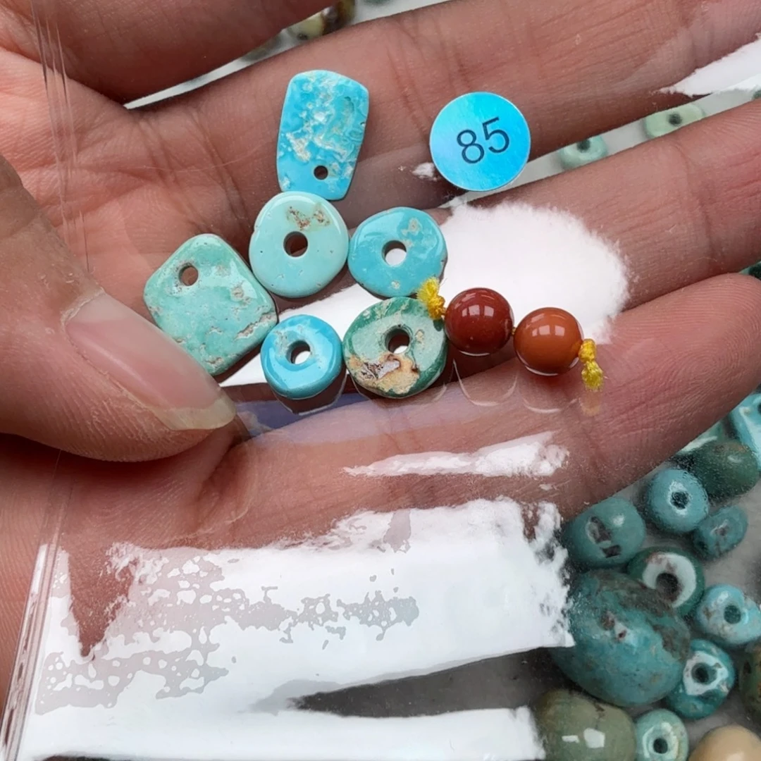 南红玛瑙未镶嵌珠宝奇石