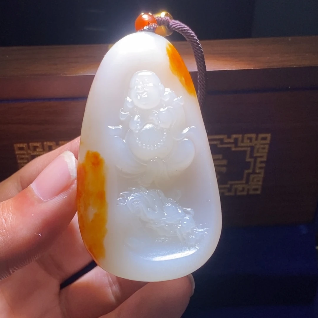 郭***静未镶嵌和田玉挂件