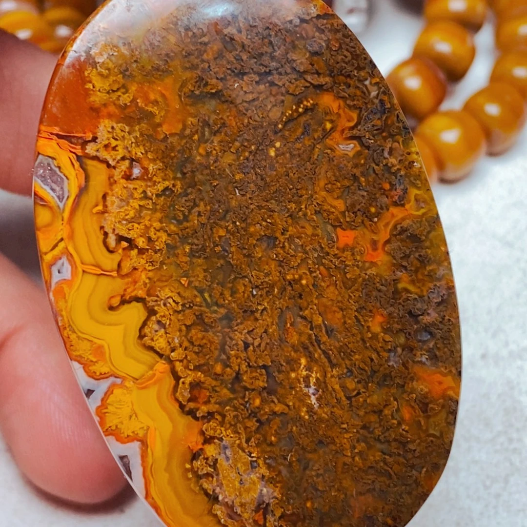 搞***把玛瑙/玉髓未镶嵌颈饰