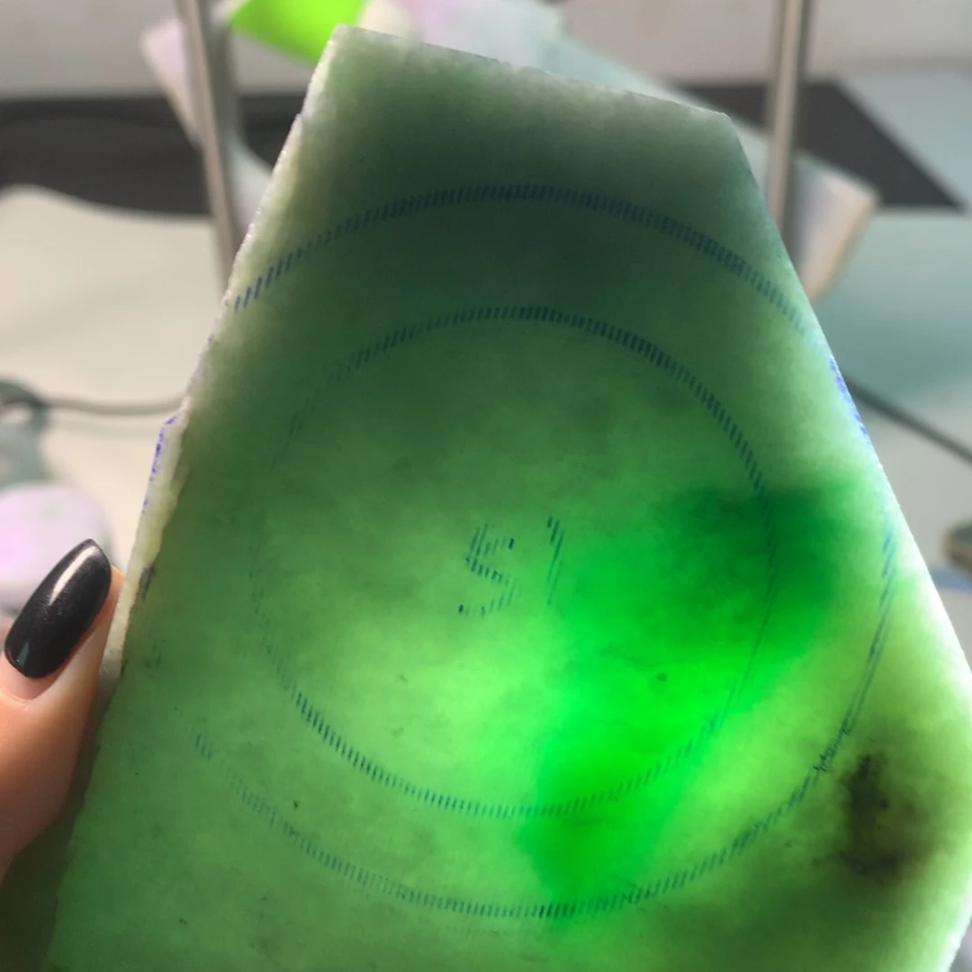 定制翡翠未镶嵌翡翠手镯