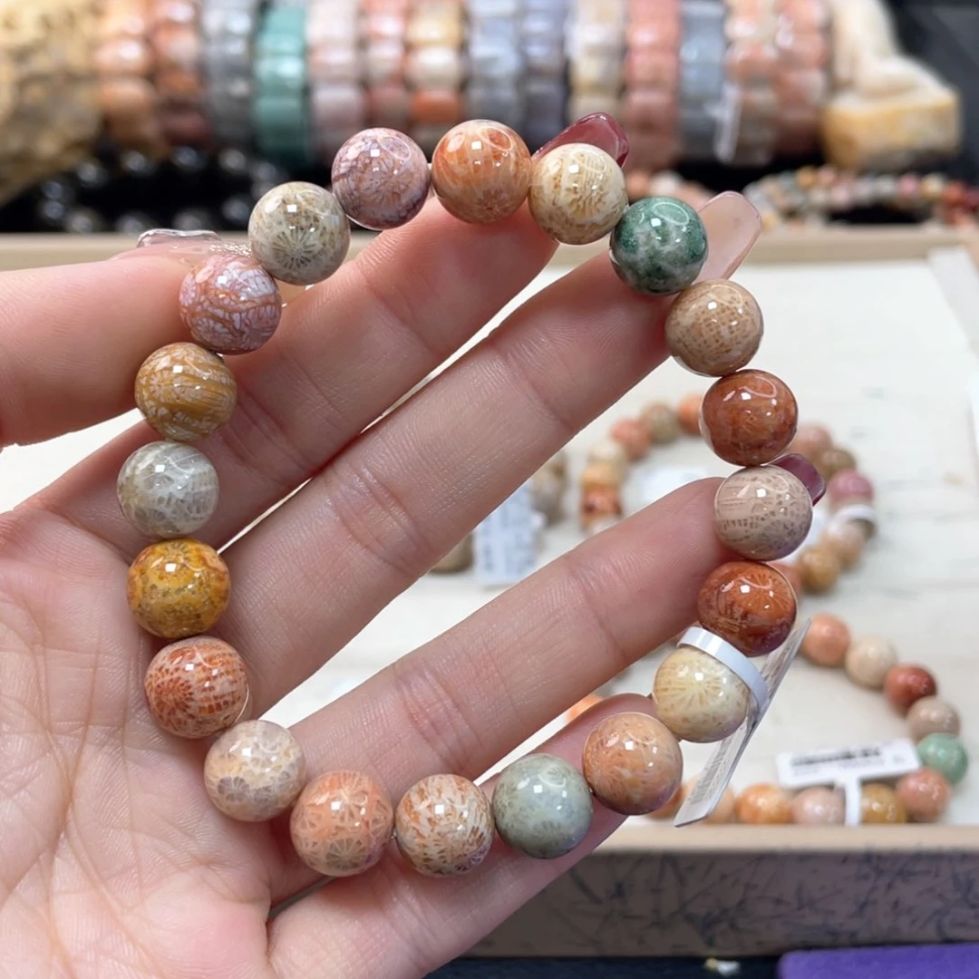 硅化珊瑚（珊瑚玉）手链未镶嵌是**呀039