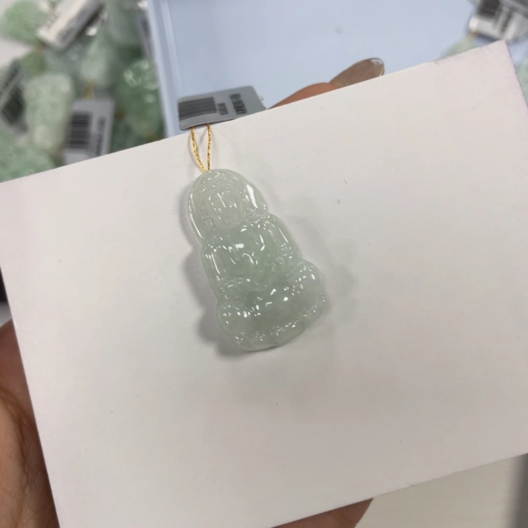 翡翠未镶嵌颈饰观音