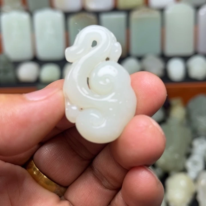 和田玉未镶嵌挂件