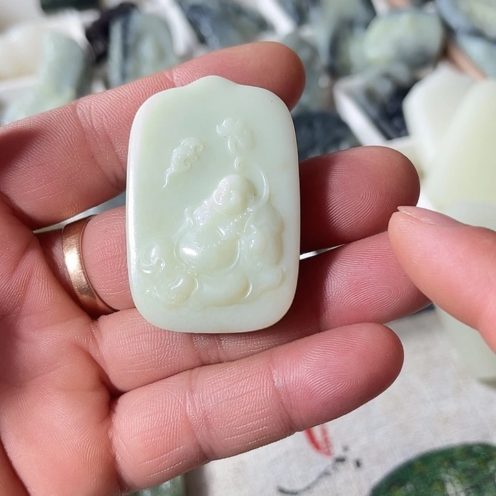 和田玉未镶嵌吊坠(不含链)