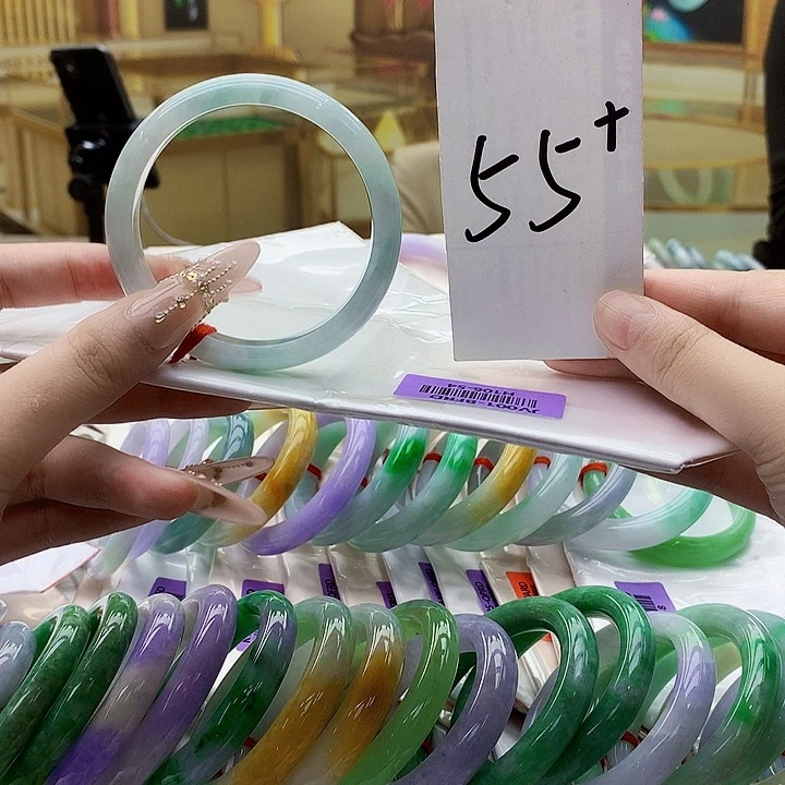 翡翠未镶嵌手镯nj