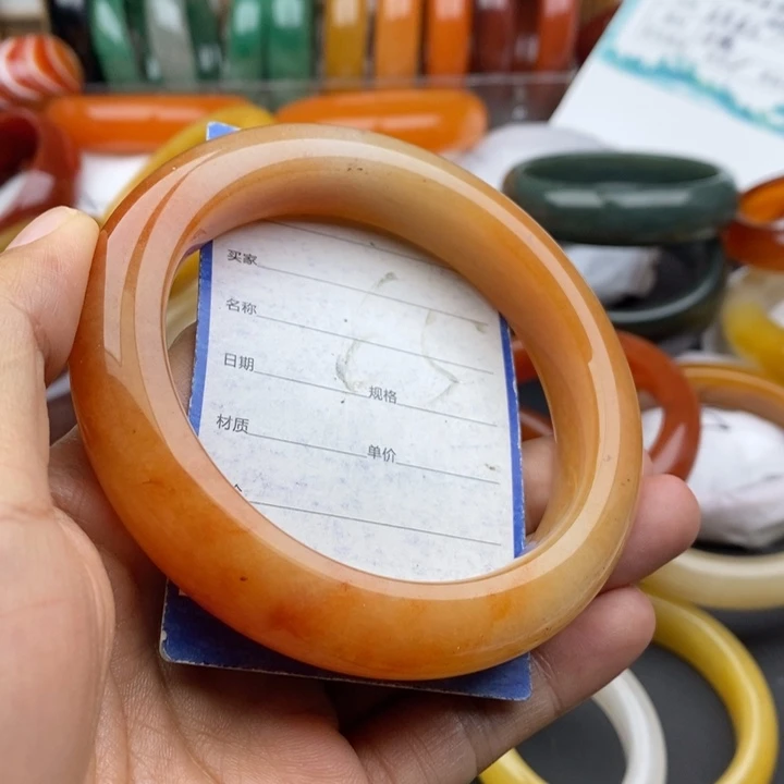 未镶嵌手镯石英质玉