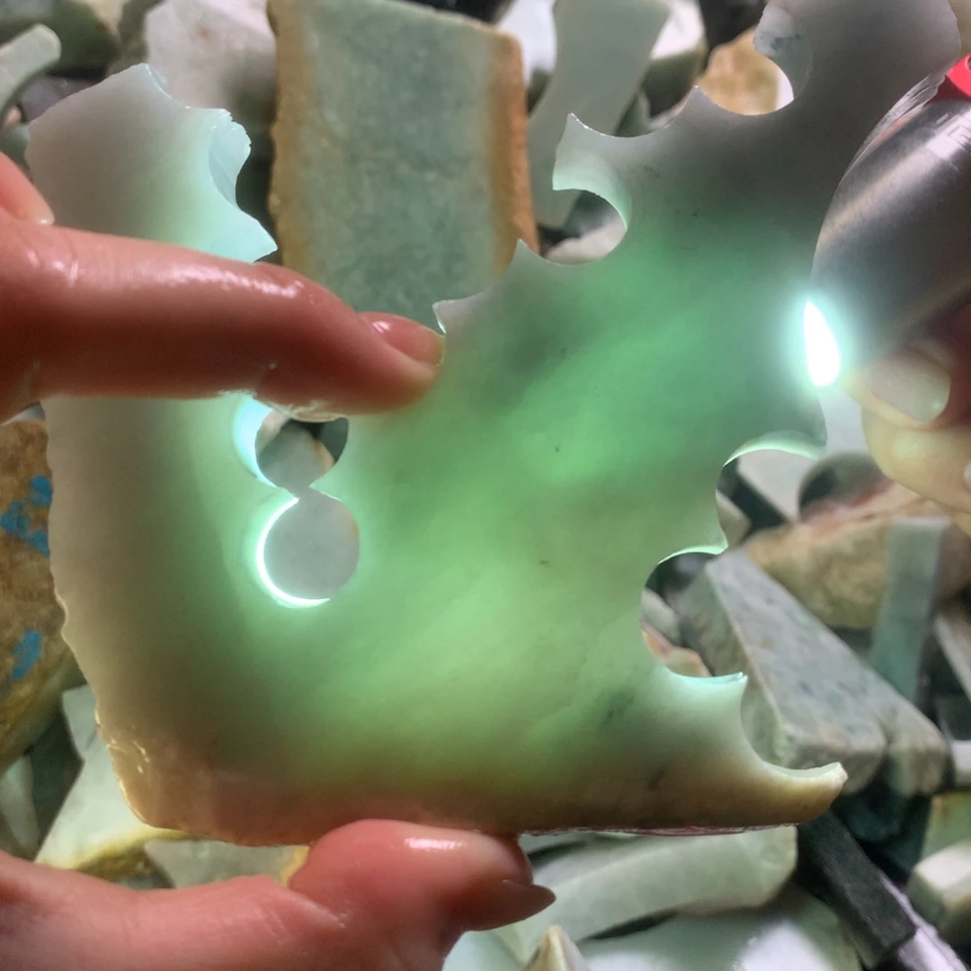 翡翠颈饰未镶嵌缅甸翡翠