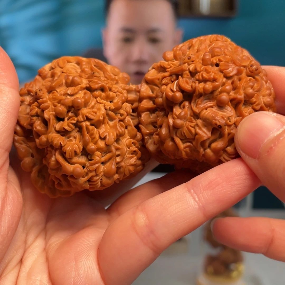 核桃雕刻福禄双全核雕作品