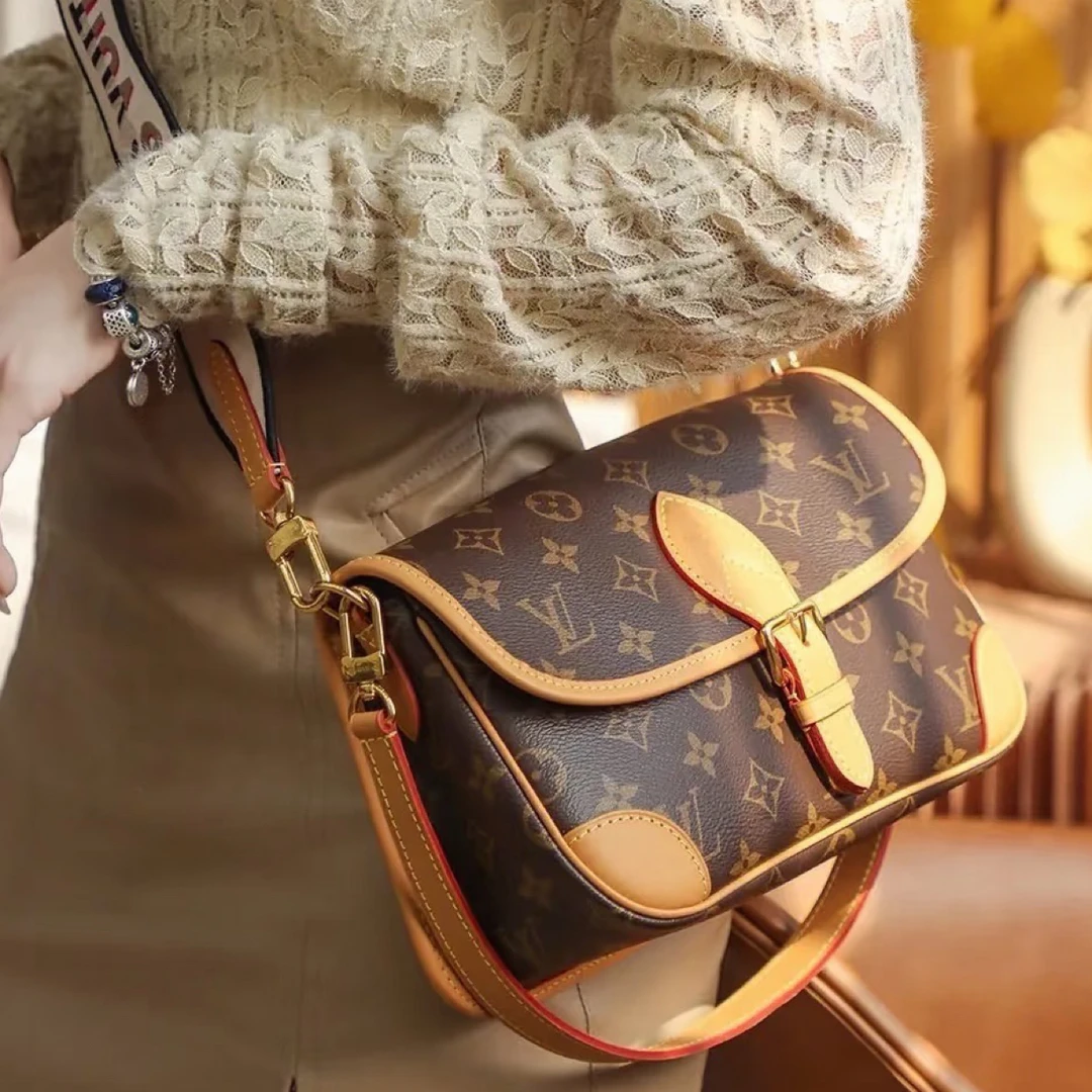 95新 LouisVuitton/路易威登 老花现代款法棍包单肩包斜挎包