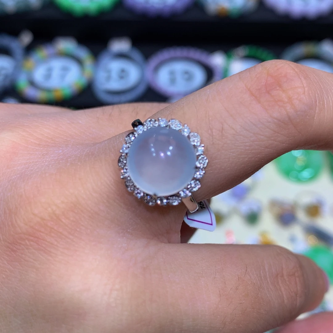 翡翠18K金镶嵌颈饰翡翠