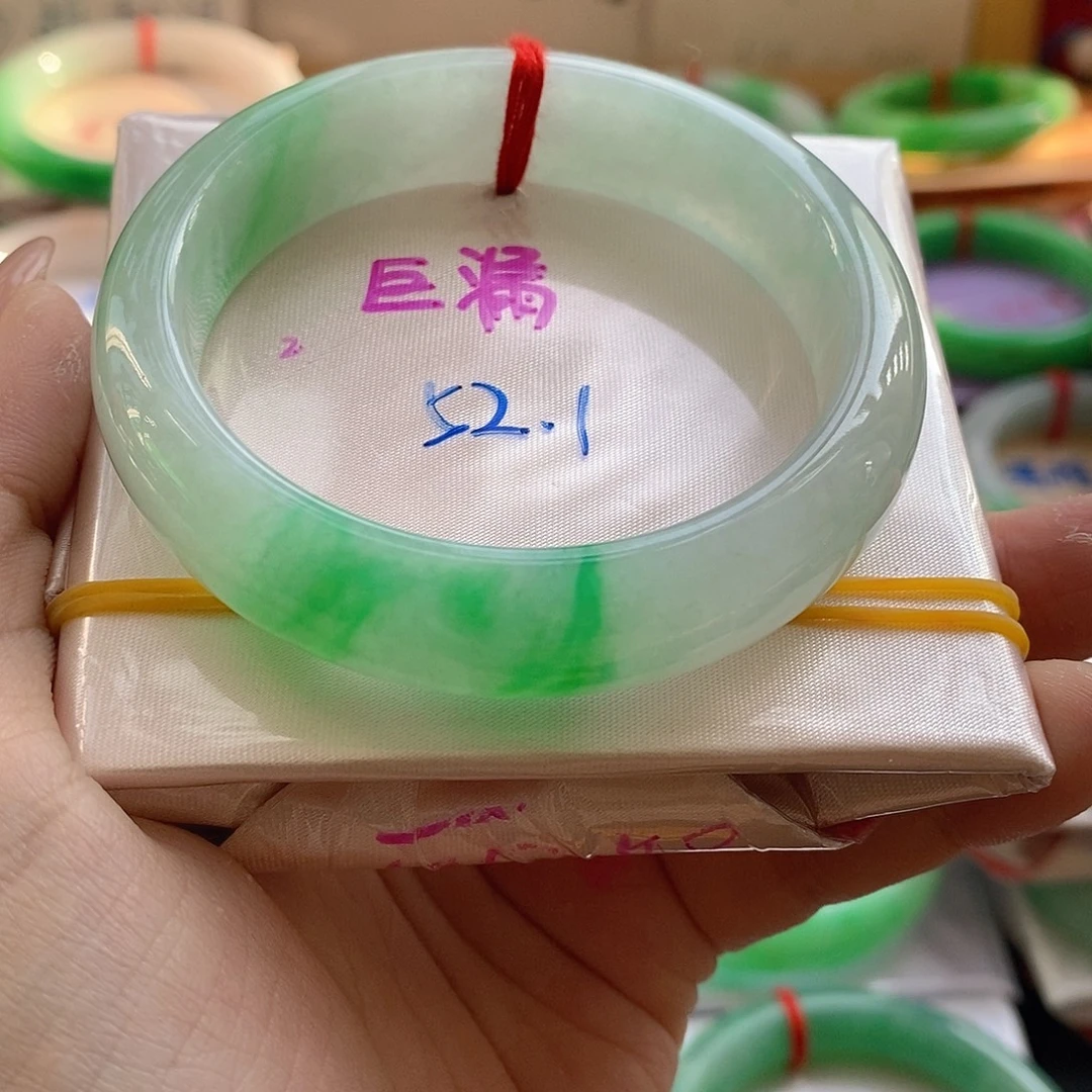 翡翠未镶嵌手镯8号