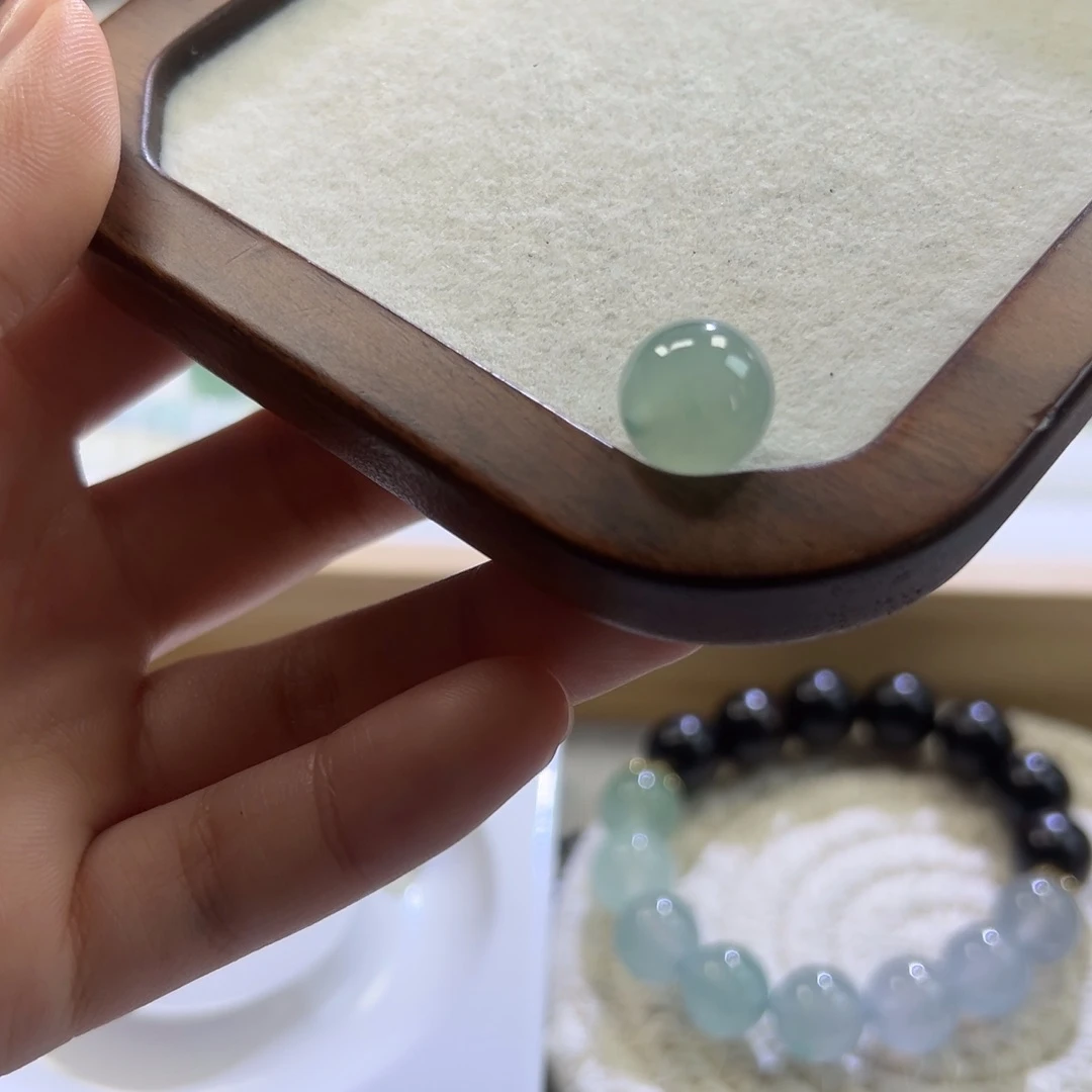 未镶嵌手链翡翠晴水绿