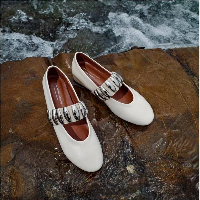 【王11】新款小众设计感百搭单鞋4CM/D2326