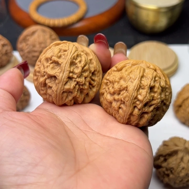 文玩核桃把件芳芳44+红锦鲤