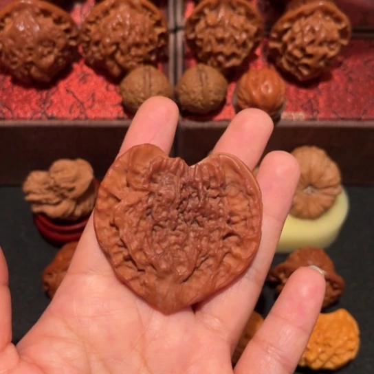 来***青文玩核桃吊坠扁桃心