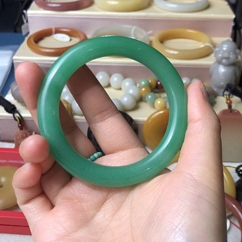 石英质玉未镶嵌手链