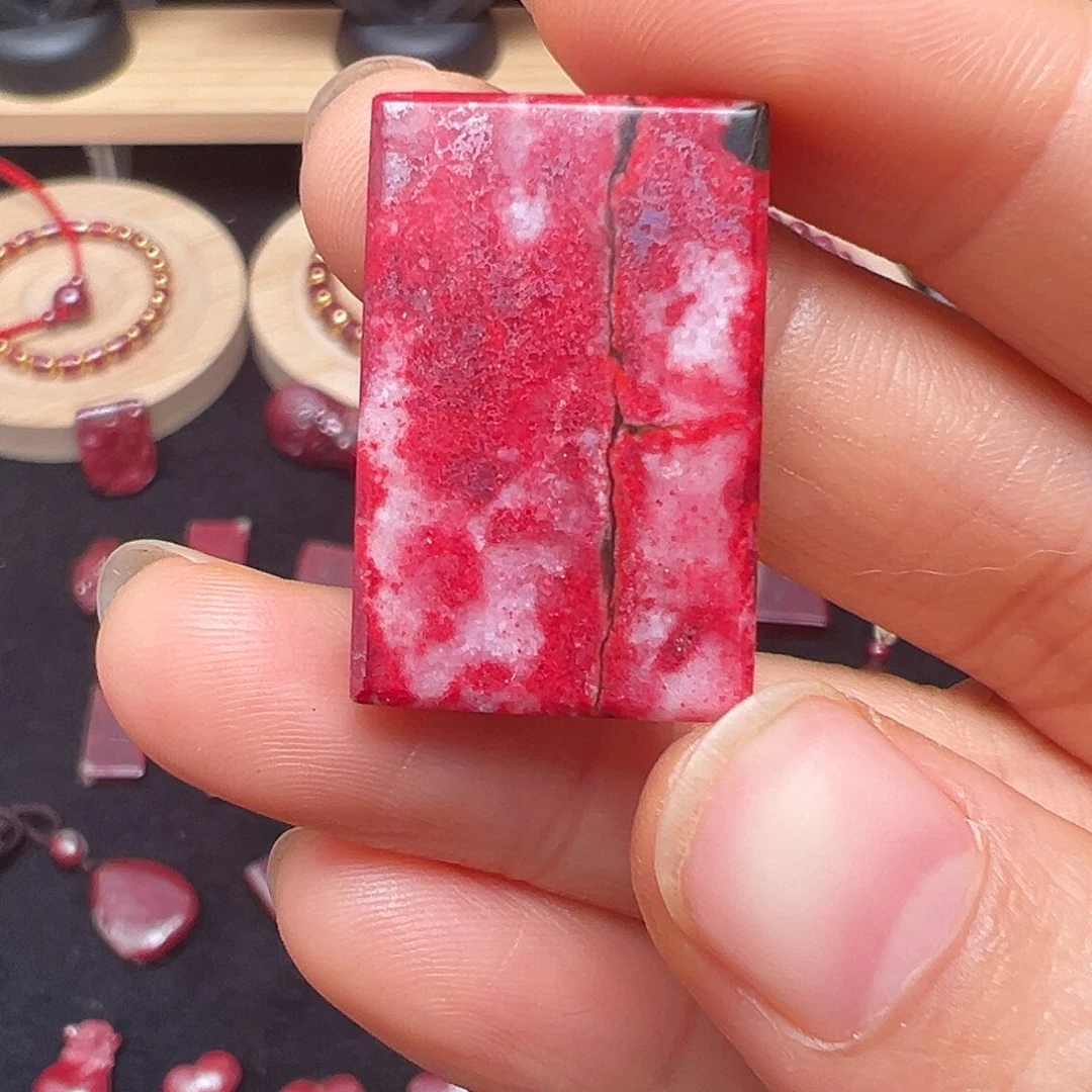 天然辰砂天然朱砂无事牌重量14.2g