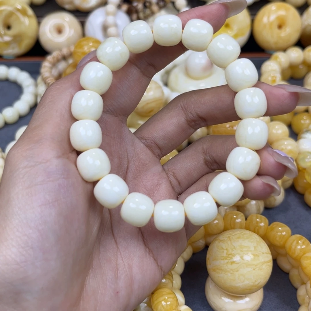 琥珀未镶嵌手串……