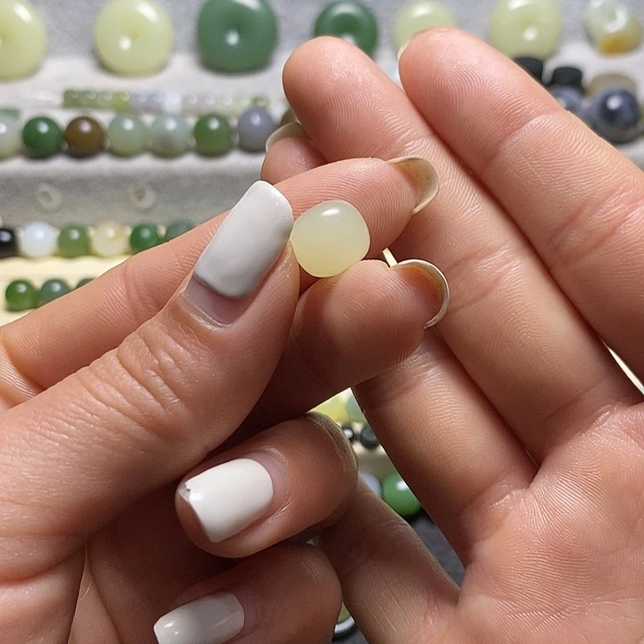 和田玉手链未镶嵌马**哈