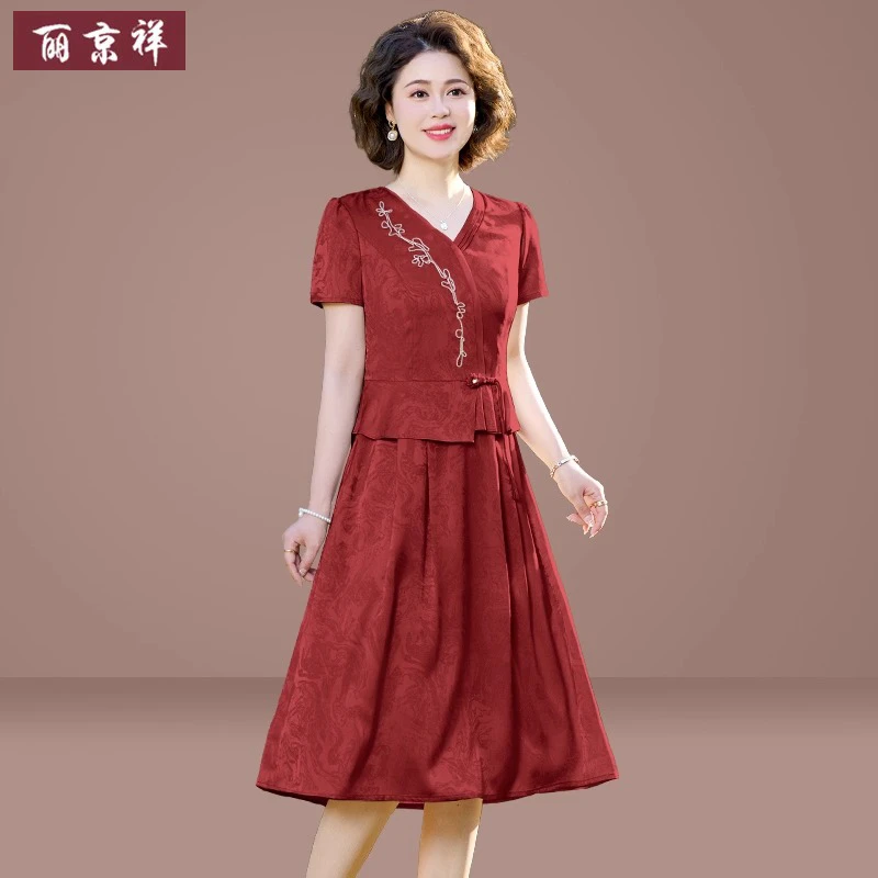 中年妈妈时尚V领减龄小衫夏季新款中老年女气质雪纺连衣长裙套装