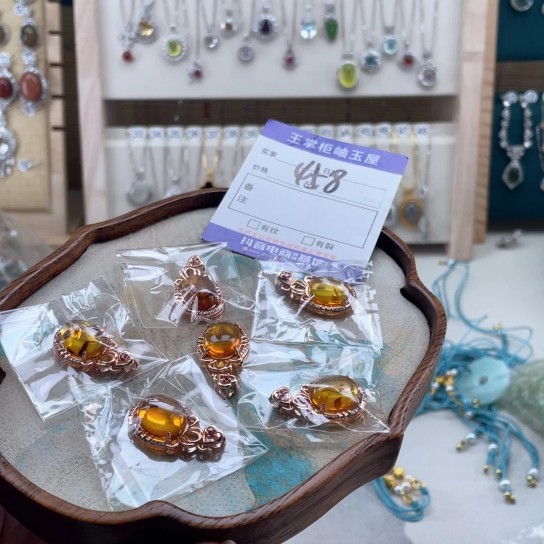 琥珀（花珀）颈饰合金吊坠