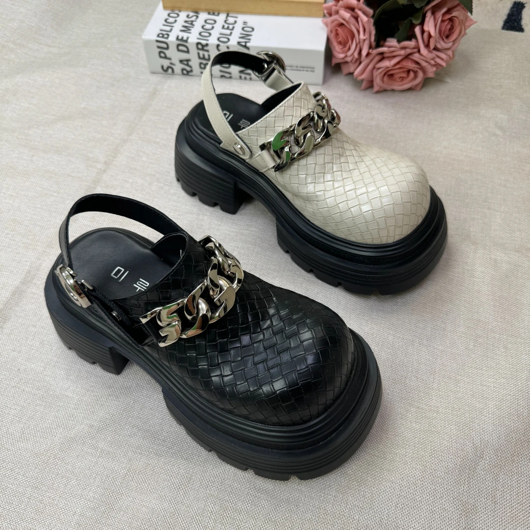 2025夏凉拖增高8公分金属扣时尚大头皮鞋女厚底包头一字扣后空单