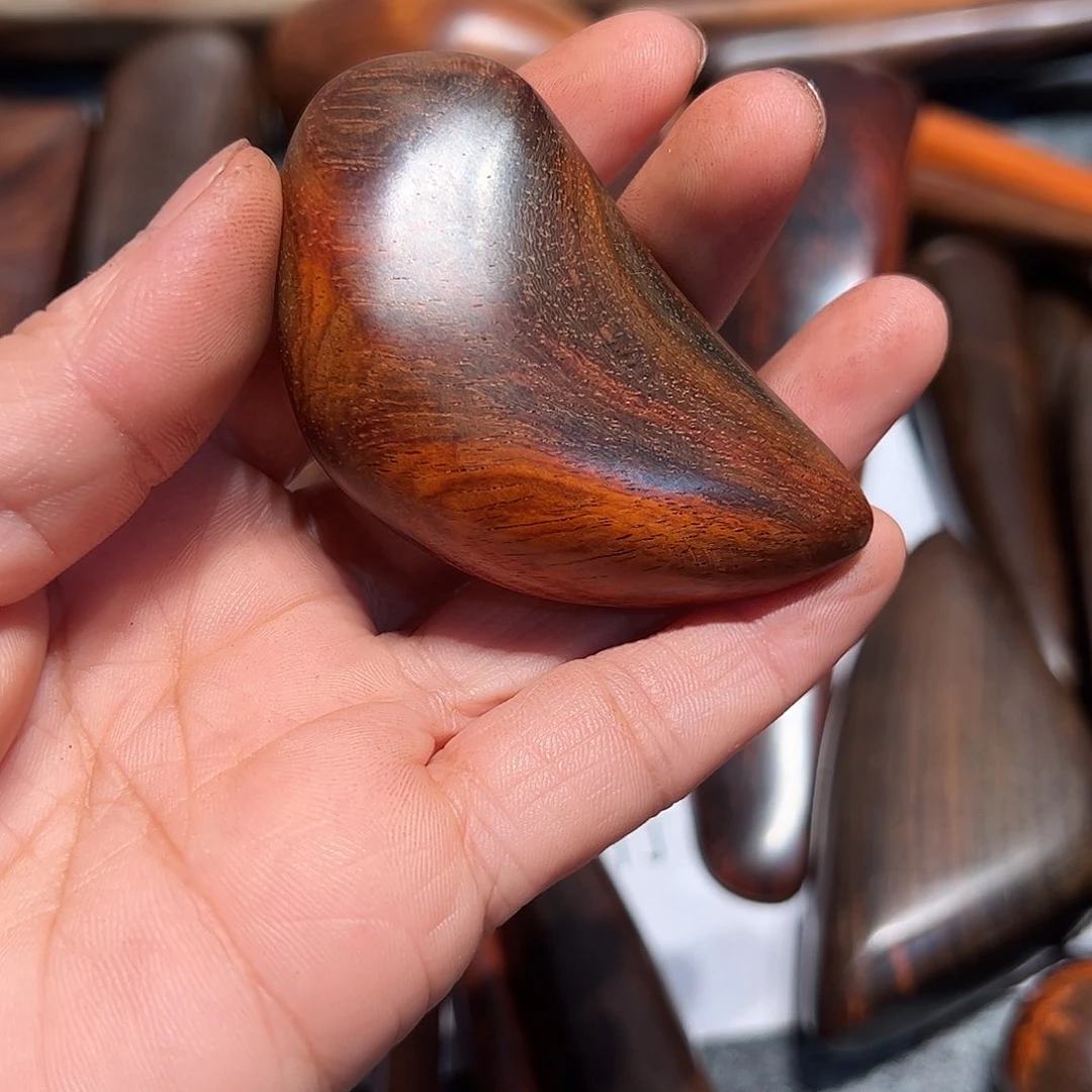 交趾黄檀（大红酸枝）m**s