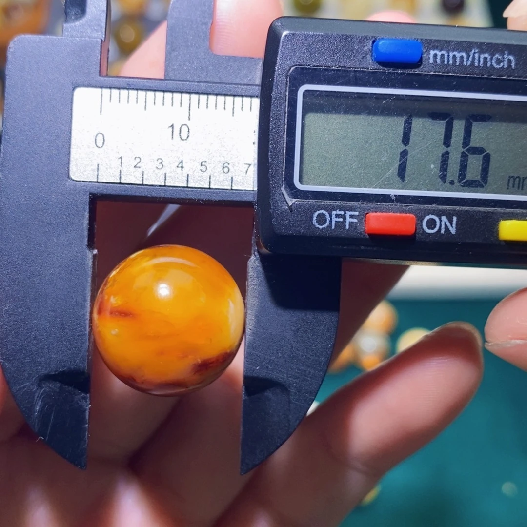 未镶嵌琥珀珠宝奇石