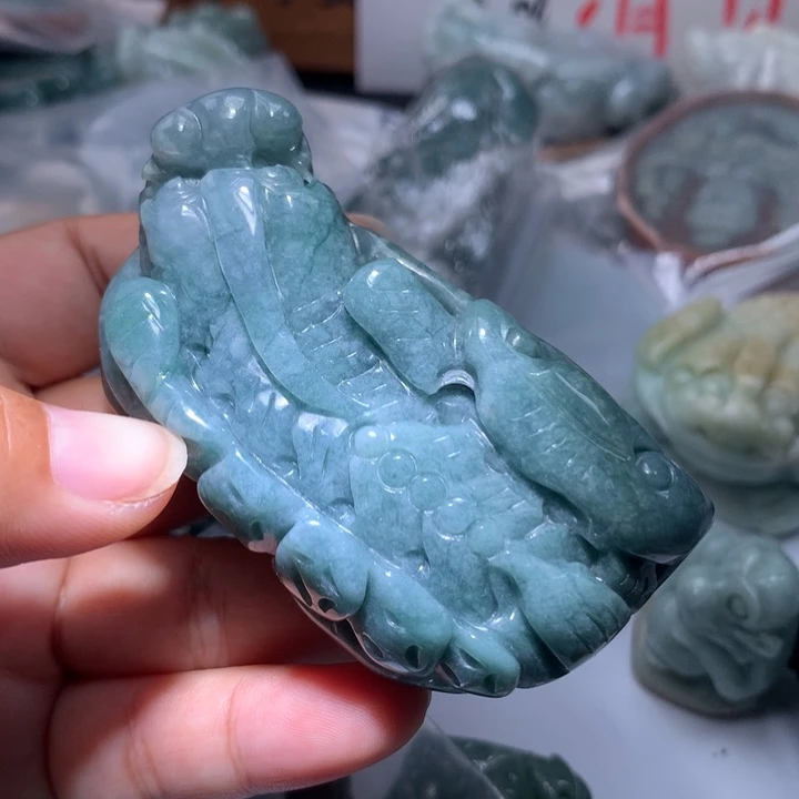 翡翠未镶嵌颈饰保真天然A货翡翠